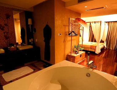 南京养生会所的黄昏恋:当爱情遇上八十岁